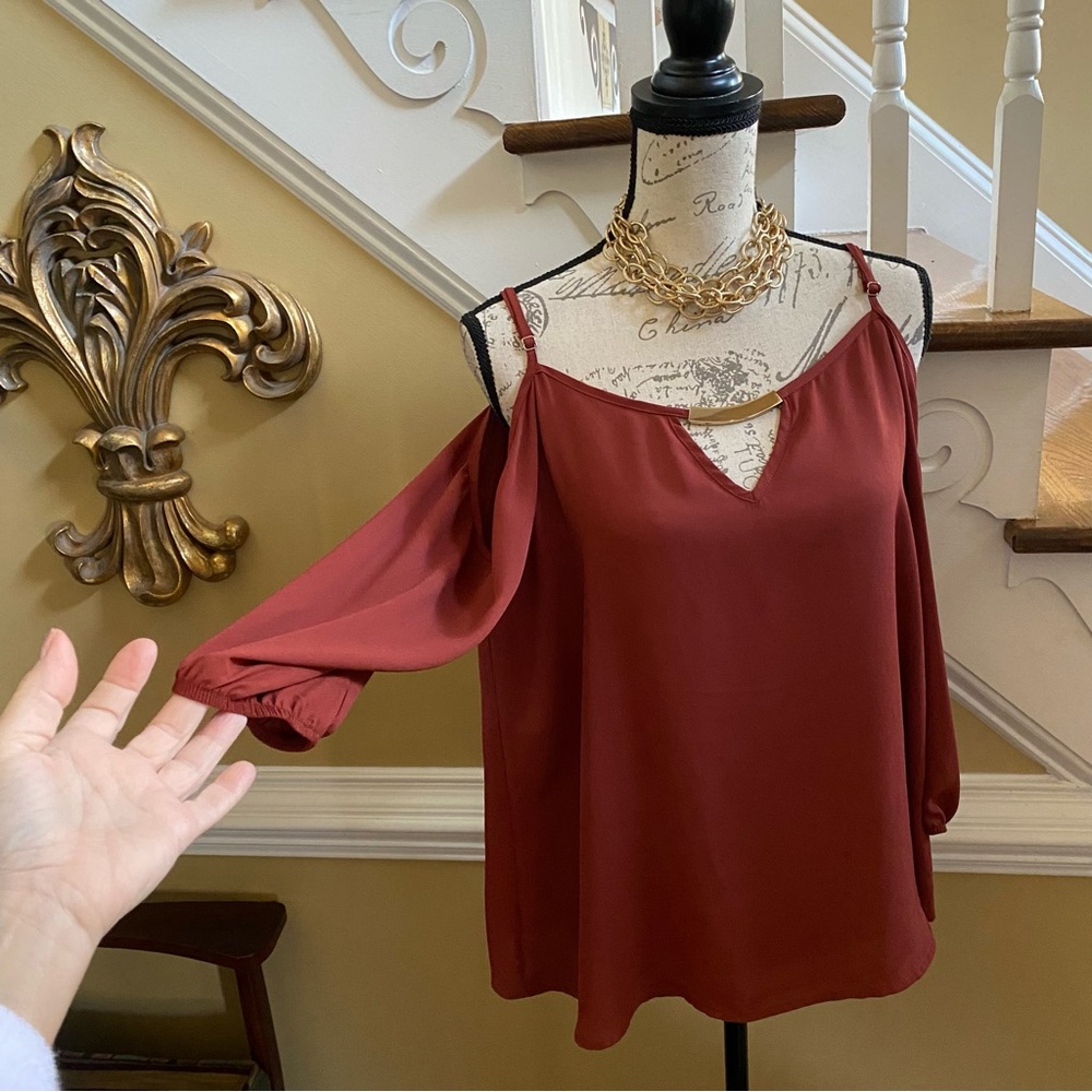 Meraki flowy Cold shoulder Blouse- NWOT’s